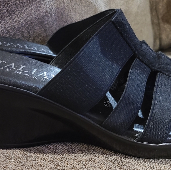 Italian Shoemakers black slides size 8.5 - Picture 6 of 6